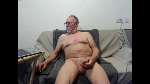 oldercock1411 online show from November 25, 10:21 pm