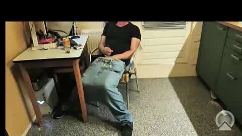 oldersagger online show from April 12, 8:58 pm