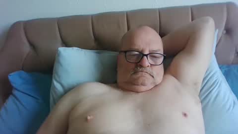 Snapshot of oldfkr69 chatting on March 12, 8:30 am oldfkr69 online show from March 12, 8:30 am