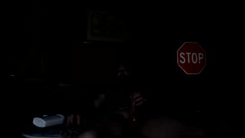 Snapshot of oldfuckus chatting on December 22, 11:11 am oldfuckus online show from December 22, 11:11 am