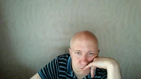 Snapshot of oleg365 chatting on May 7, 4:51 am figaro online show from May 7, 4:51 am