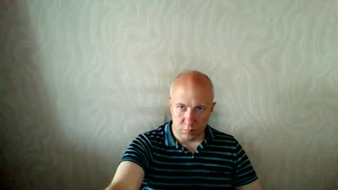 Snapshot of oleg365 chatting on June 8, 3:51 am figaro online show from June 8, 3:51 am