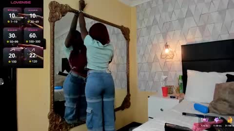 Snapshot of oliiviagarciaa chatting on November 13, 8:52 pm OliiviaGarciaa online show from November 13, 8:52 pm