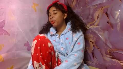 olinaa online show from July 2, 5:46 am