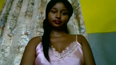 olinah610 online show from February 20, 8:20 pm