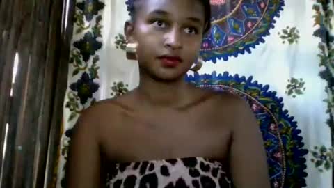 olinah610 online show from April 18, 7:01 am