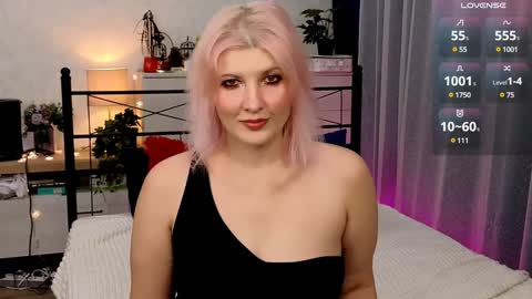 OliSunny Olivia online show from December 8, 12:19 pm