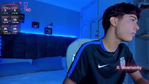 oliver20__ online show from March 22, 4:27 am