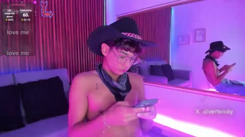 oliver20__ online show from March 26, 4:29 am