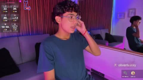 oliver20__ online show from March 29, 4:56 am