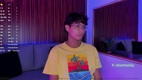 oliver20__ online show from April 15, 6:09 am