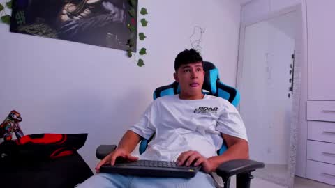 Oliver bray online show from December 6, 4:25 am