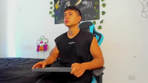 Oliver bray online show from January 23, 3:54 pm