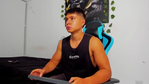 Oliver bray online show from January 29, 1:05 am