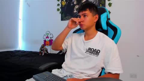 Oliver bray online show from February 15, 4:12 pm