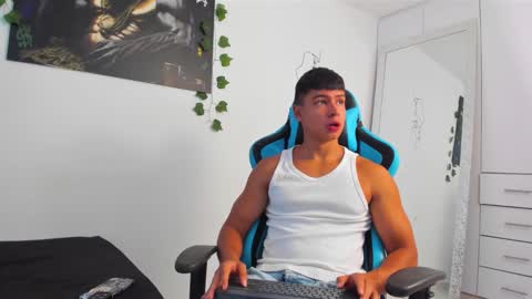 Oliver bray online show from March 2, 4:42 pm