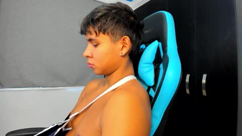 Oliver bray online show from October 9, 5:55 pm