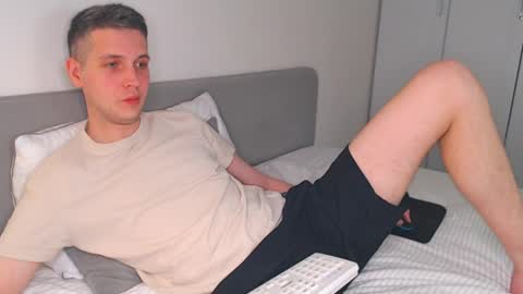 Oliver online show from April 2, 3:53 pm