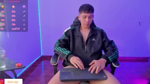 oliveeer online show from December 22, 7:22 pm