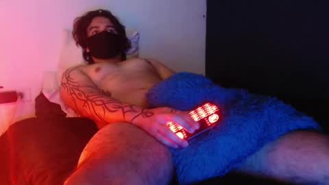 oliver_laid_2023 online show from December 19, 6:01 pm