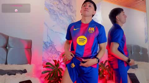 oliver mr  online show from March 26, 7:52 pm