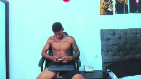 Snapshot of oliver_smith_2 chatting on September 20, 5:25 pm oliver_smith_2 online show from September 20, 5:25 pm