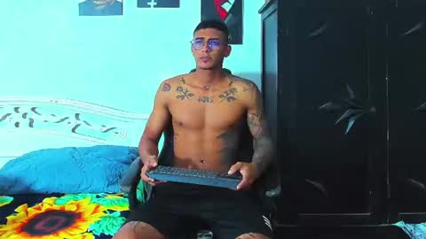oliver_smith_2 online show from June 20, 2:20 pm