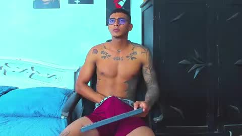 oliver_smith_2 online show from July 20, 8:11 pm