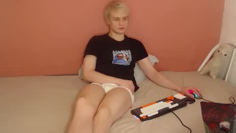 Oliver online show from March 4, 11:55 pm