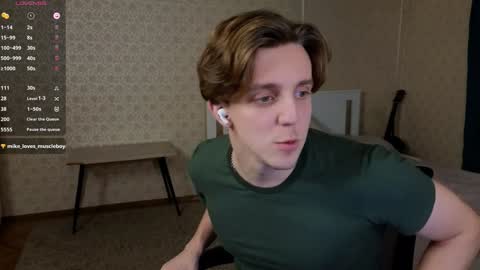 Oliver Evans online show from December 6, 1:07 am