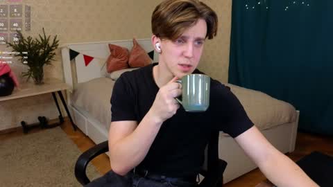 Oliver Evans online show from January 8, 10:48 pm