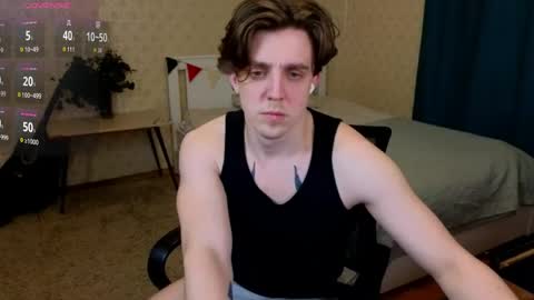 Oliver Evans online show from April 12, 3:33 am