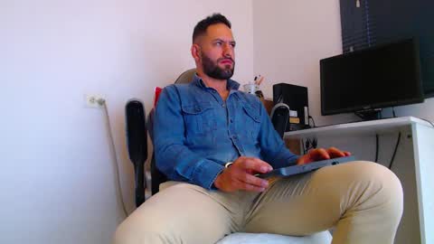 oliver online show from January 17, 2:55 pm