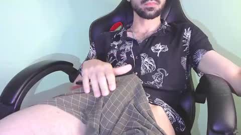 Snapshot of olivereff chatting on May 20, 4:13 pm Oliver online show from May 20, 4:13 pm
