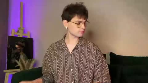 Snapshot of oliverlawrence chatting on July 5, 6:26 pm oliverlawrence online show from July 5, 6:26 pm