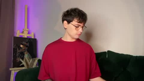 Snapshot of oliverlawrence chatting on July 13, 11:29 pm oliverlawrence online show from July 13, 11:29 pm