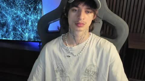 oliverrgroove online show from April 4, 4:04 pm