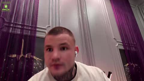 Snapshot of oliversport chatting on February 9, 3:34 pm OliverSport online show from February 9, 3:34 pm