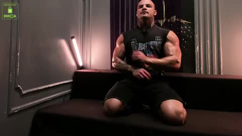 Snapshot of oliversport chatting on March 1, 3:38 pm OliverSport online show from March 1, 3:38 pm