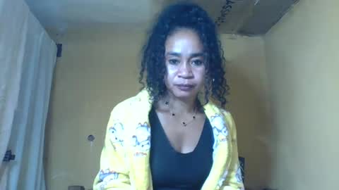 olivia9794 online show from June 24, 9:58 pm