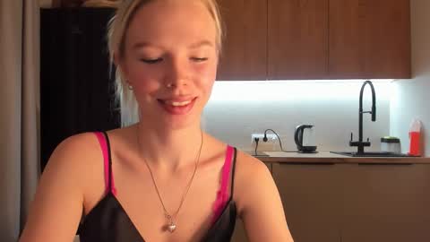 Snapshot of olivia_bells chatting on January 10, 8:48 pm Olivia 3 online show from January 10, 8:48 pm