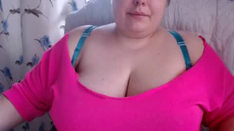 Snapshot of olivia_bud_gold chatting on December 4, 9:18 am Olivia Gold online show from December 4, 9:18 am