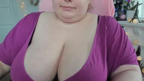 Snapshot of olivia_bud_gold chatting on March 2, 10:14 am Olivia Gold online show from March 2, 10:14 am