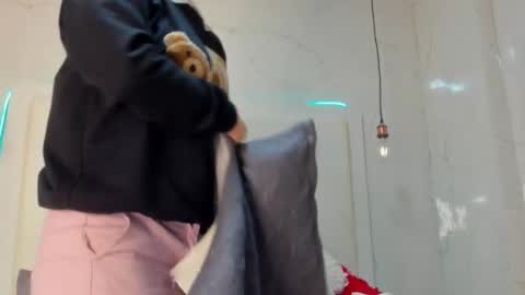  olivia  online show from October 5, 11:52 am