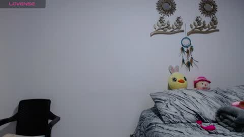 Snapshot of olivia_col chatting on June 30, 9:32 am Olivia Gonzales online show from June 30, 9:32 am