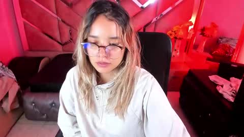  OLIVIA  online show from November 4, 3:27 am