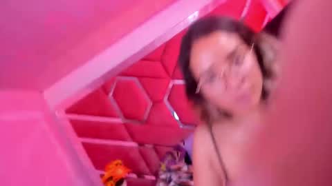 Snapshot of olivia_fox69 chatting on May 8, 5:57 am OLIVIA online show from May 8, 5:57 am