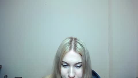 Snapshot of olivia_graceee chatting on January 30, 12:59 pm olivia_graceee online show from January 30, 12:59 pm