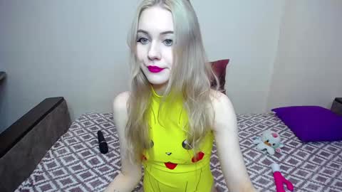 Snapshot of olivia_graceee chatting on February 27, 1:49 pm olivia_graceee online show from February 27, 1:49 pm