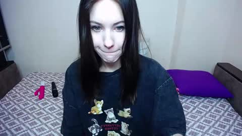 Snapshot of olivia_graceee chatting on November 11, 9:53 am olivia_graceee online show from November 11, 9:53 am
